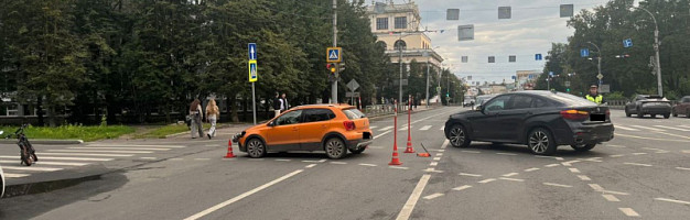 16-летний подросток пострадал при столкновении иномарки и электроскутера в Иванове